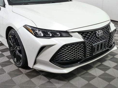 Used 2021 Toyota Avalon XSE FWD image 36