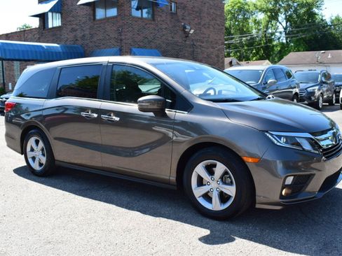 Used 2019 Honda Odyssey EX image 4