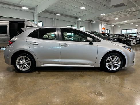 Used 2019 Toyota Corolla SE w/ SE Option Package image 9