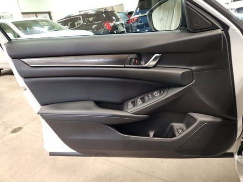 Used 2018 Honda Accord Sport image 20