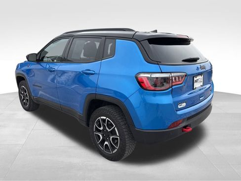 Used 2024 Jeep Compass Trailhawk image 15