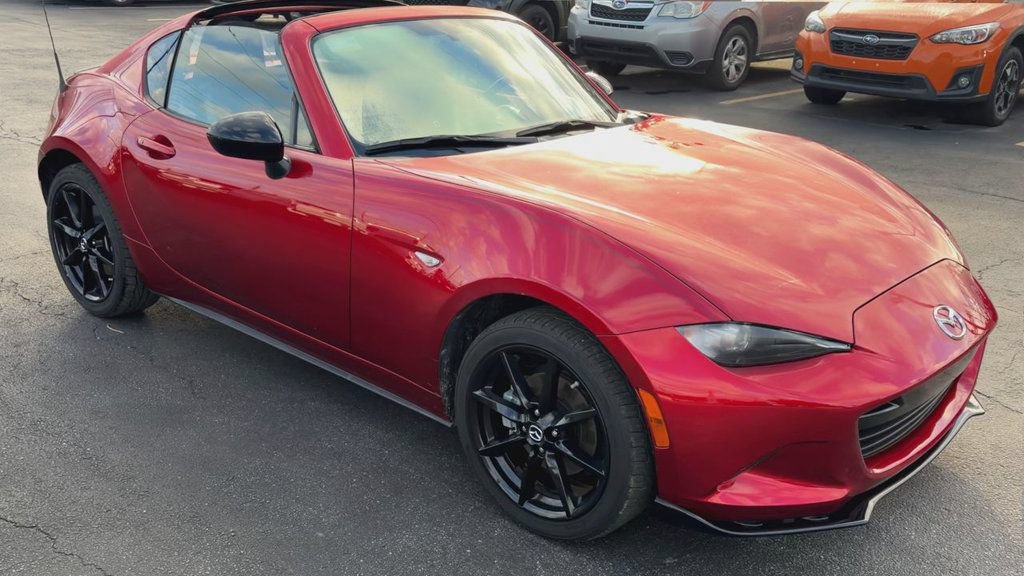 Used 2019 MAZDA MX-5 Miata RF Club RWD image 2
