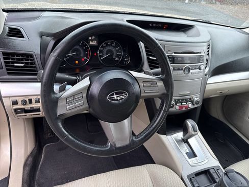 Used 2010 Subaru Legacy 3.6R Premium image 13