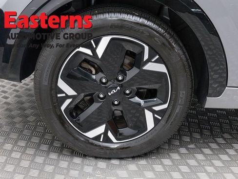 Used 2024 Kia Niro Wind w/ Wind Preserve Package FWD image 29