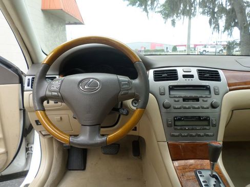 Used 2005 Lexus ES 330 image 19