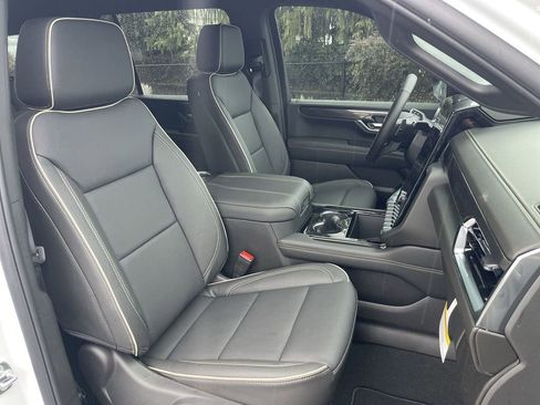 New 2026 GMC Yukon XL Elevation AWD/4WD image 28