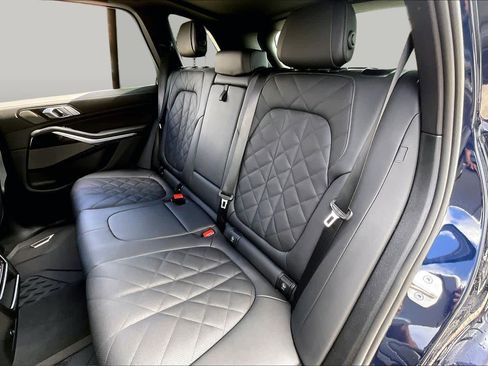 Used 2026 BMW X5 sDrive40i w/ M Sport Package RWD image 18
