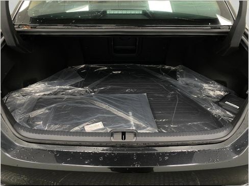 Certified 2025 Lexus ES 350 w/ Premium Package image 6