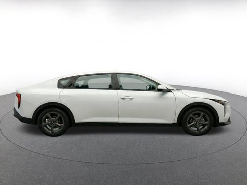 Used 2025 Kia K4 FWD image 14