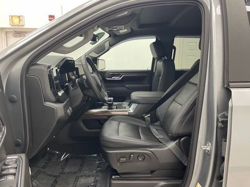 Used 2023 Chevrolet Silverado 1500 RST w/ Convenience Package II image 9