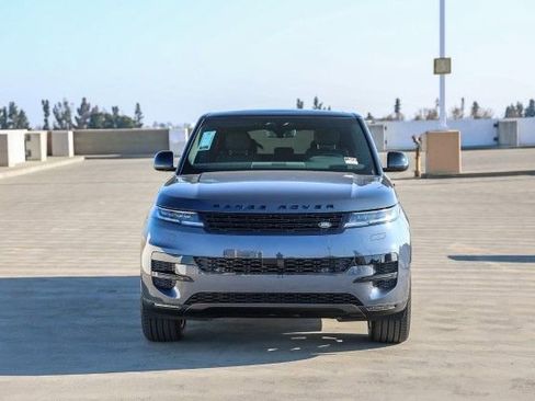 New 2025 Land Rover Range Rover Sport SE image 2