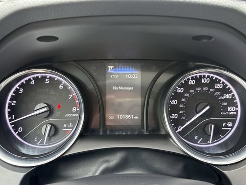 Used 2019 Toyota Camry SE FWD image 15
