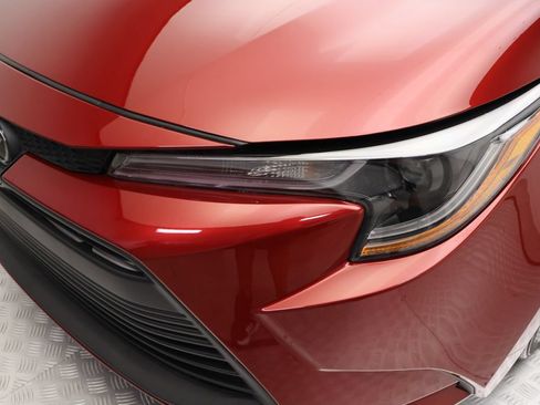 Certified 2024 Toyota Corolla LE FWD image 3