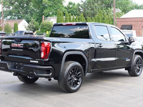 Used 2024 GMC Sierra 1500 Elevation AWD/4WD image 3