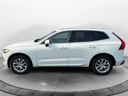 Used 2019 Volvo XC60 T5 Momentum w/ Premium Package FWD image 4
