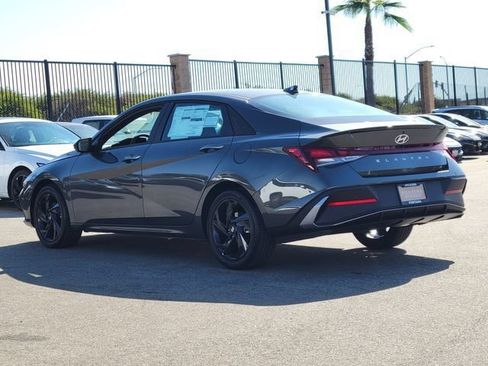 New 2026 Hyundai Elantra SEL Sport FWD image 3