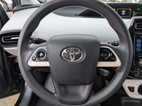 Used 2016 Toyota Prius Two image 10