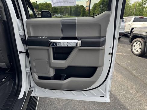 Used 2018 Ford F150 XLT w/ Equipment Group 302A Luxury AWD/4WD image 11
