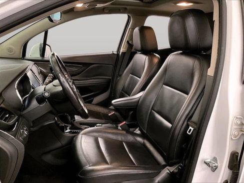 Used 2019 Buick Encore Essence FWD image 24