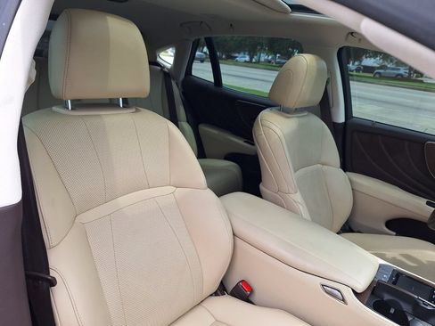 Used 2019 Lexus LS 500 w/ Accessory Package (Z2) RWD image 27