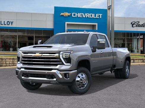 Used 2026 Chevrolet Silverado 3500 LTZ w/ LTZ Plus Package AWD/4WD image 7