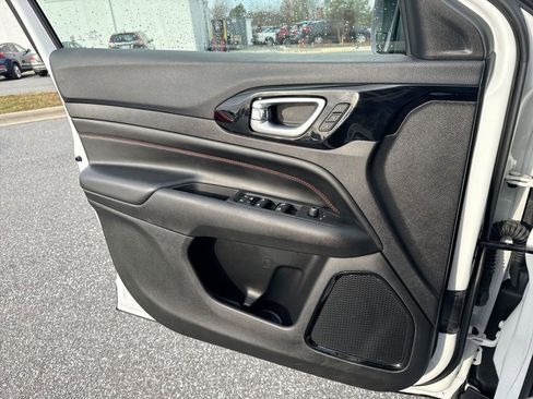 Used 2023 Jeep Compass Trailhawk w/ Trailhawk Elite Group image 18