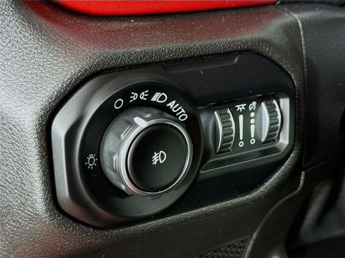 Used 2021 Jeep Wrangler Unlimited Rubicon w/ Steel Bumper Group image 11