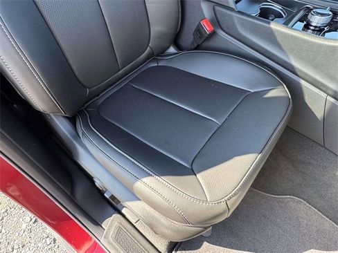 New 2025 Jeep Grand Cherokee L Limited w/ Luxury Tech Group II image 14