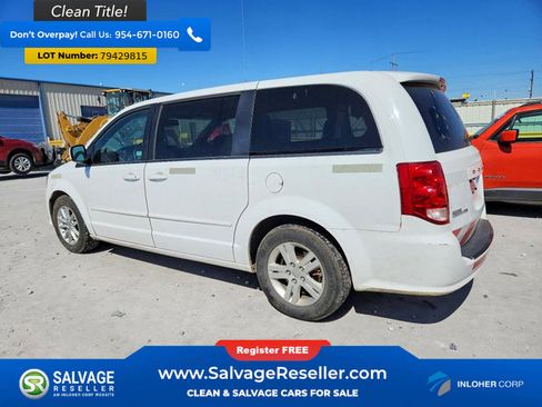 Used 2015 Dodge Grand Caravan SXT w/ Blacktop Package FWD image 3