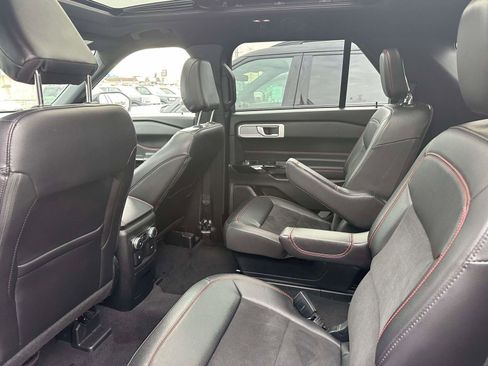 Used 2022 Ford Explorer ST-Line w/ Class IV Trailer Tow Package image 9