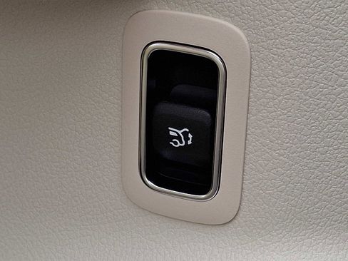 Used 2025 Mercedes-Benz GLA 250 4MATIC image 23