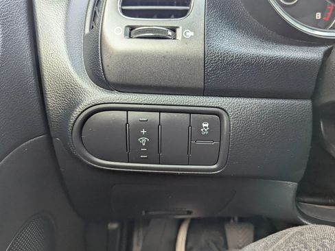 Used 2018 Kia Forte LX FWD image 21