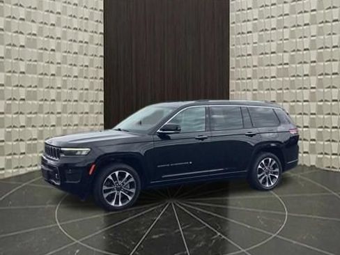 Used 2021 Jeep Grand Cherokee L Overland w/ Luxury Tech Group IV AWD/4WD image 13