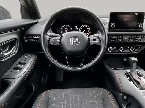 Used 2025 Honda HR-V Sport image 5