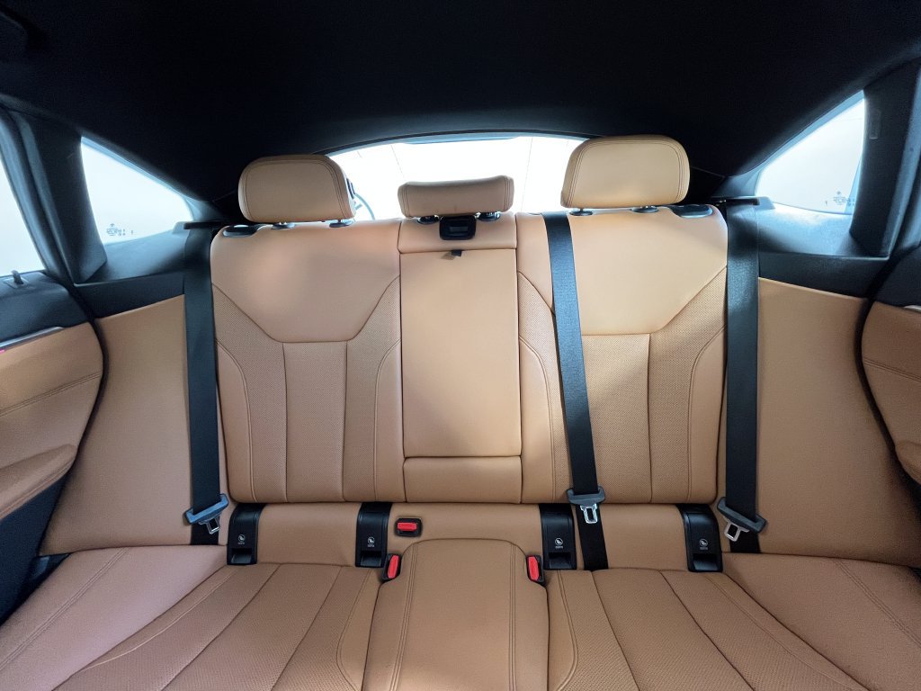 Used 2023 BMW i4 eDrive35 w/ Premium Package RWD image 15