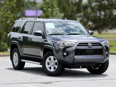 Used 2023 Toyota 4Runner SR5 RWD image 11