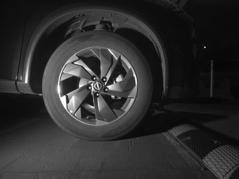 Used 2025 Nissan Rogue SV image 13