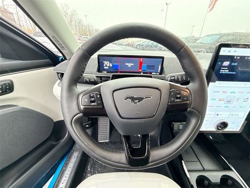 Used 2022 Ford Mustang Mach-E Premium image 11