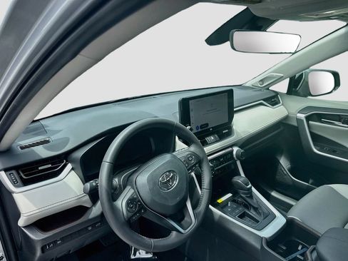 Used 2025 Toyota RAV4 Limited FWD image 9