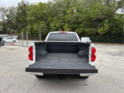 Used 2018 Toyota Tundra SR5 w/ SR5 Upgrade Package image 36