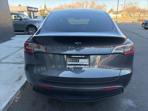 Used 2020 Tesla Model Y Long Range image 7