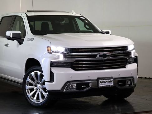 Used 2020 Chevrolet Silverado 1500 High Country w/ Technology Package AWD/4WD image 6