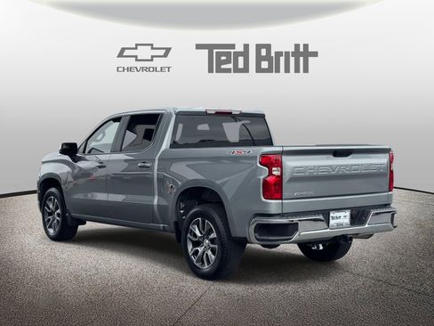 Used 2024 Chevrolet Silverado 1500 LT AWD/4WD image 7