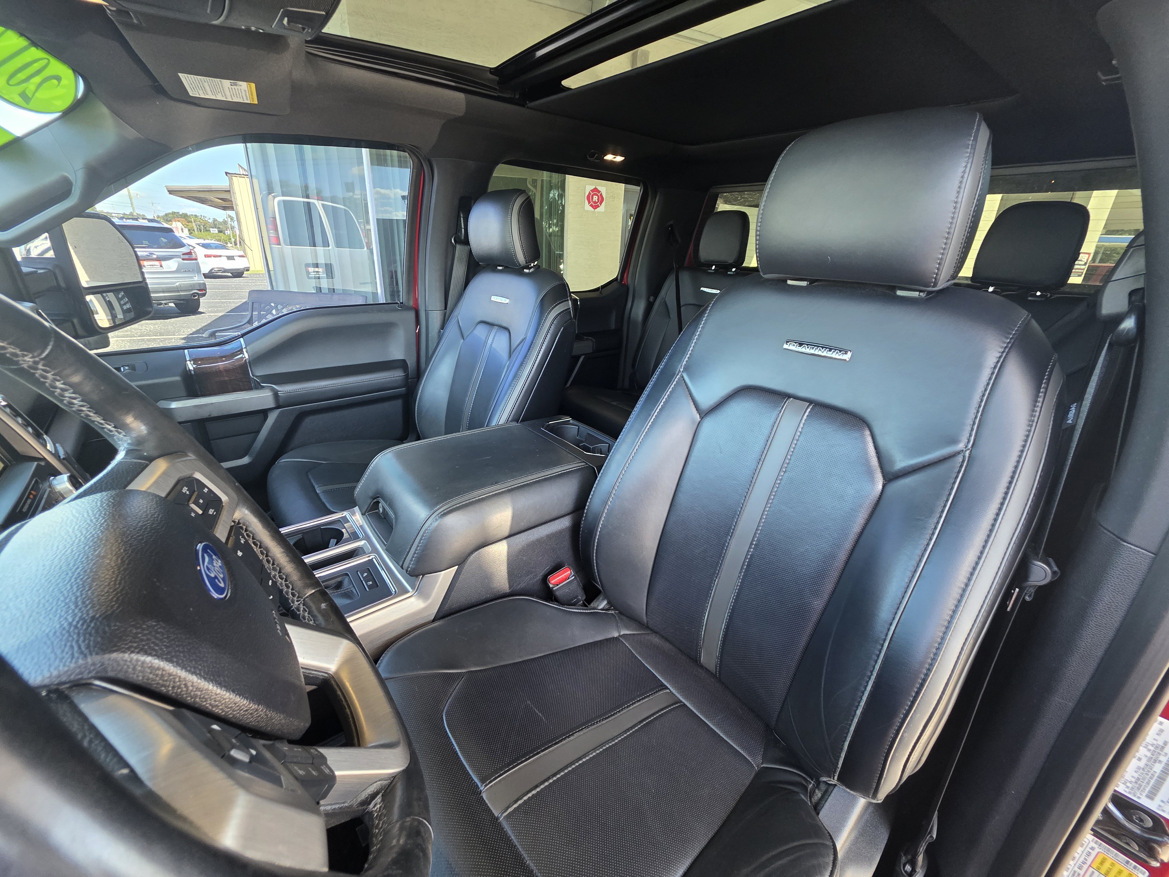 Used 2017 Ford F150 Platinum w/ Equipment Group 701A Luxury AWD/4WD image 16