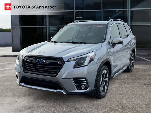Used 2023 Subaru Forester Touring image 9
