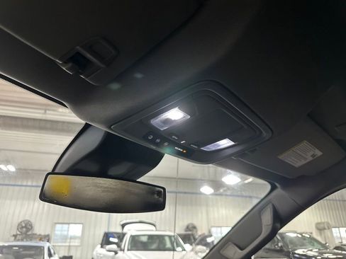 Used 2023 Chevrolet Silverado 1500 LT image 19