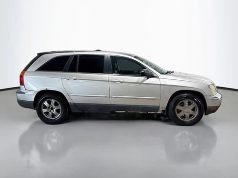 Used 2005 Chrysler Pacifica Touring FWD image 5