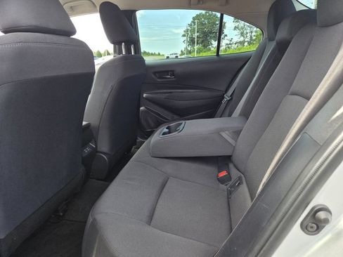 Used 2025 Toyota Corolla LE FWD image 6