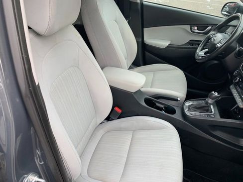 Certified 2023 Hyundai Kona SEL w/ Convenience Package image 10