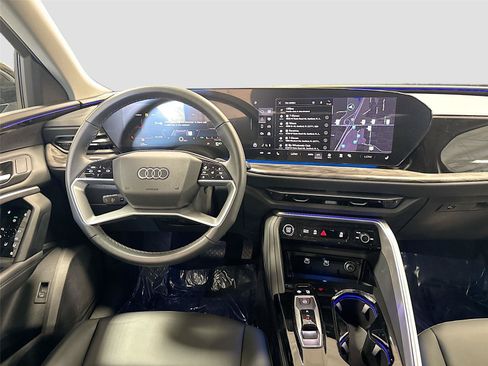 Certified 2025 Audi Q5 Premium w/ Convenience Package AWD/4WD image 23